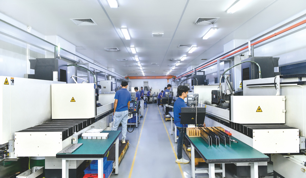  新年伊始東莞企業(yè)馬力全開趕訂單搶市場(chǎng)，企業(yè)家和市政協(xié)委員呼吁 高層次人才需求大 招聘難瓶頸待破解